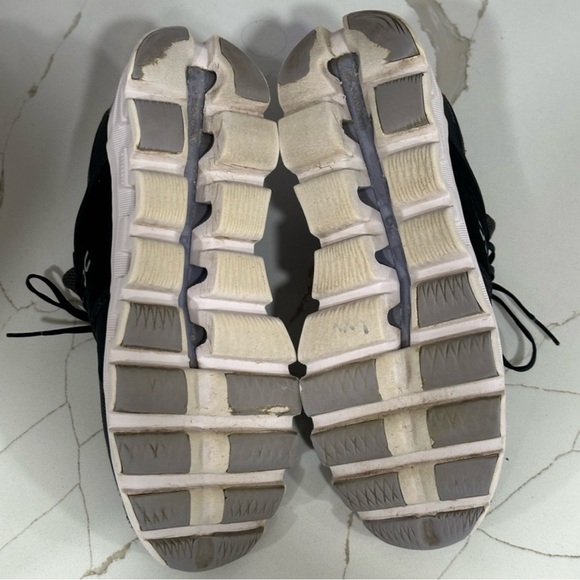 ON Cloudswift. Women's Size 10. Color Purple And Black. - Picture 10 of 10